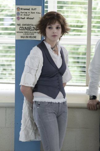 Alice Cullen Outfits, Twilight Alice, Frankie Foster, Alice Twilight, Twilight Party, Alice And Jasper, Comfort Movie, Twilight Outfits, Twilight Cast