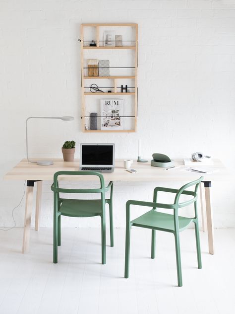 Ypperlig Ikea, Ikea Ypperlig, Ikea Table And Chairs, Ikea Table, Ikea Design, Minimalist Bed, Ikea Chair, Office Furniture Design, Kitchen Solutions