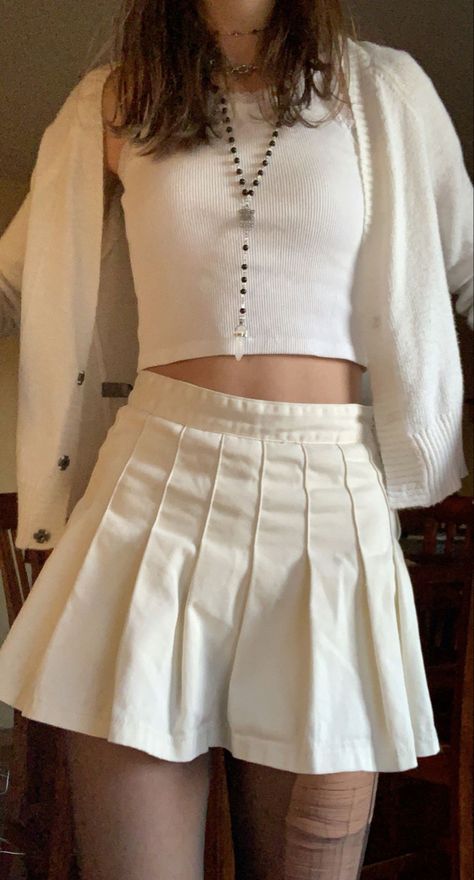 White Plaid Skirt, Bday Wishlist, Coquette Outfit, White Tennis Skirt, Minimalist White, Tennis Skirts, Summer Fits, Plaid Skirt, Plaid Skirts