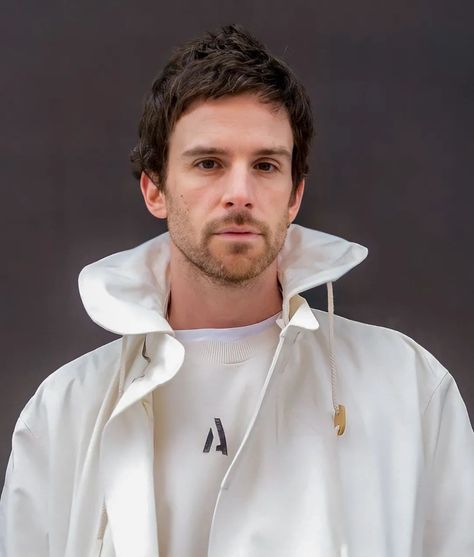 Guy Berryman, Celeb Crushes, Coldplay, Cool Bands, The Beatles, Chef Jackets, Music Videos, Tattoos, Stars