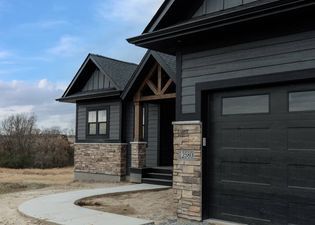 LP Building Solutions for Homeowners - Mixing materials like siding and stone can add texture, create volume and form layers to your home’s curb appeal, elevating an otherwise simplistic exterior.   Accomplish this dark exterior look with our LP® SmartSide® ExpertFinish® Trim & Siding colors Abyss Black and Cavern Steel! | Facebook Lp Smartside, Exterior House Siding, Siding Trim, Siding Colors, Stone Siding, Exterior Remodel, House Siding, Exterior Siding, Exterior House Colors