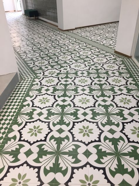 Green Conservatory, Studio Flooring, Green Country Kitchen, White Kitchen Floor, Hostels Design, Porch Tile, Turkish Tiles, Floor Tile Design, Stenciled Floor