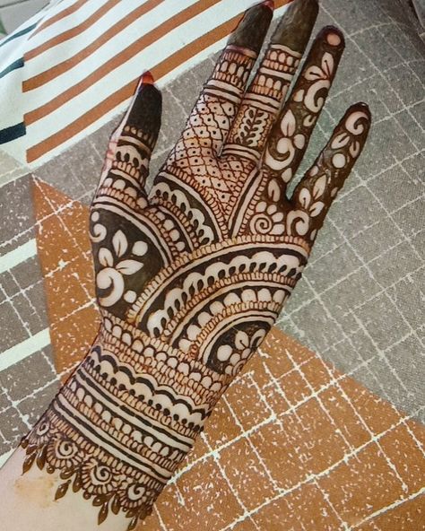 Beautiful henna designs Free Style Mehendi Designs, Full Hand Cover Mehndi Design, Sleeve Tattoo Sketch, 3 Children Tattoos For Moms, Children Tattoos For Moms, Mehendi Designs Bridal, Children Tattoos, Bride Mehendi, Simple Henna Designs Hand