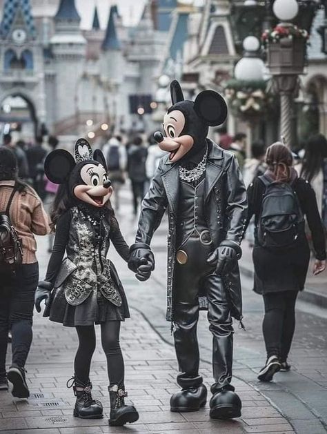 Disney Goth Outfit, Goth Disney Outfits, Halloween Horror Nights Outfit, World Goth Day, Emo Disney, Dark Romantic Wedding, Goth Disney, Afro Goth, Dark Romantic