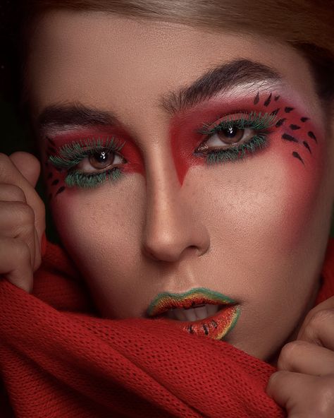 Yalda Makeup, Yalda Night Makeup, Watermelon Makeup, Iran City, Dog Portrait Photography, Yalda Night, Red Watermelon, Perfect Eyelashes, Beauty Makeup Photography