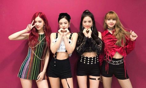 BLACKPINK Blackpink 2017, Ratu Elizabeth, Blackpink Is The Revolution, Rosé Jisoo, Jeon Somi, Lisa Lalisa, Jennie Jisoo, Group Photo, Pink Kpop