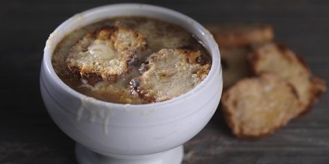 Gratinee des halles Winter Starters, Classic French Onion Soup, French Onion Soup Recipe, Onion Soup Recipes, Pumpkin Soup Recipe, Great British Chefs, Garlic Recipes, Starters Recipes, French Onion Soup