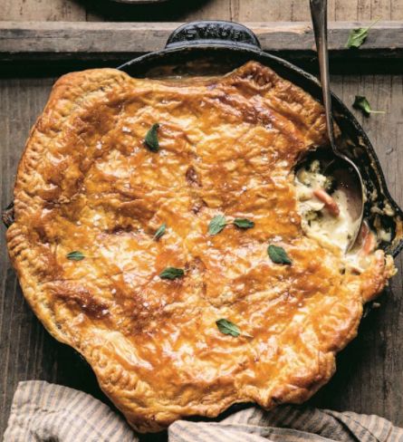 Phyllo Chicken, Chicken And Mushroom Pie, Leftover Pie, Mushroom Pie, Hatch Green Chile, Chicken And Mushroom, Turkey Pot Pie, Filo Pastry, Phyllo Dough