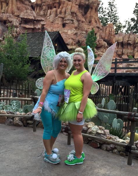 Periwinkle And Tinkerbell Costumes, Tinkerbell And Periwinkle Costume, Tinkerbell Diy Costume, Tinkerbell Running Costume, Periwinkle Costume, Tinkerbell And Periwinkle, Disney Running Costumes, Rundisney Costumes, Pair Costumes