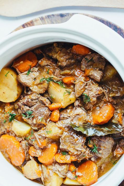 Lamb Chop Casserole Recipes, Slow Cooker Irish Stew, Slow Cook Lamb Stew, Irish Potatoes Recipe Easy, Slow Cooked Lamb Stew, Slow Cook Lamb, Lamb Casserole Recipes Slow Cooker, Crockpot Lamb Stew, Irish Lamb Stew Recipes