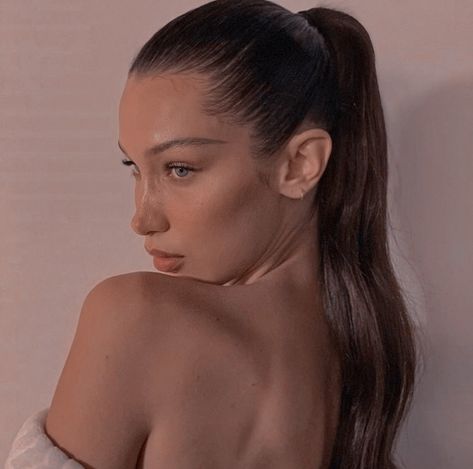 bella hadid icons layout header gigi hadid family model celebrity Mrs Bella, Sherilyn Fenn, Brunette Bob, Beauty Crush, Perfect Nose, Edgy Pixie Cuts, Brunette Balayage, Hair Color Pastel, Lob Hairstyle