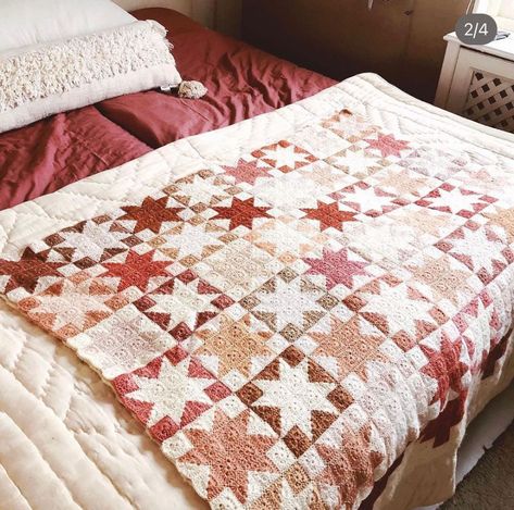 Therese Hagstedt (@tipsytessie) • Instagram photos and videos Winter Crochet Blanket, Crochet Hygge, Easy Crochet Granny Square, Crochet Blanket Vintage, Granny Square Patterns, Crochet Quilt Pattern, Modern Crochet Blanket, Granny Pattern, Granny Square Crochet Patterns Free