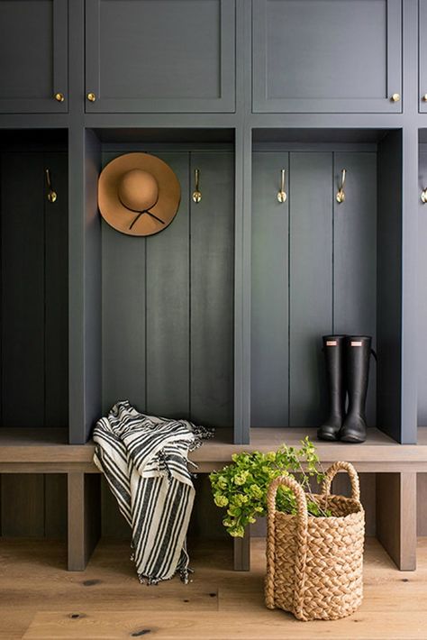 5 Stylish & Practical Entry Ways Sure To Inspire Your Own Redesign Mudroom Cabinets, Mudroom Lockers, Bench Mudroom, Mudroom Entryway, Mudroom Laundry Room, Mudroom Design, Bench Ideas, Boot Room, Laundry Mud Room