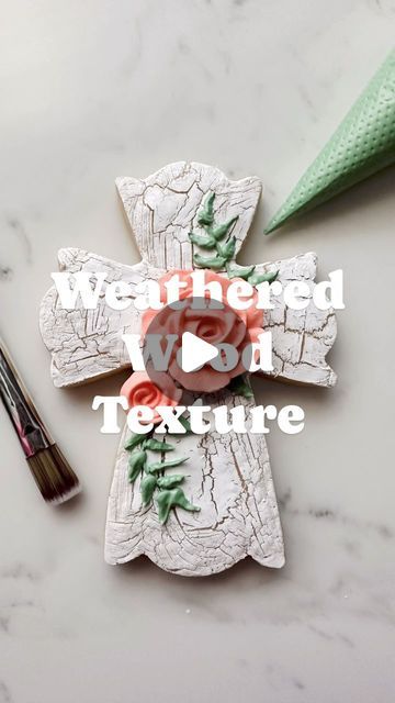 Mandy Edmunds on Instagram: "What if I said that you could create a show-stopping cookie in just ONE easy step? It’s true!  This “weathered wood effect” cookie only requires one thing: White @americolor Gel Food Coloring. You simply brush it directly onto your cookie BEFORE you bake them, and then they crackle like magic!  Perfect for any cookie you would like to add rustic charm to… barn doors, wooden signs, crosses, even cracked leather!  I have heard that other colors *may* work, but white works the best… and some other bakers have tried different brands, but Americolor seems to yield the most consistent result. If you have tried something else that works just as well, drop a comment below! 👇   ✨Happy Baking!✨  #sugaredupcookies  #cookieclasses #cookietutorial #cookiereels #woodcookies Wood Cookies Ideas, Cross Cookies Decorated, Textured Cookies, Crackle Cookies, Cross Cookies, White Wood Texture, Dragon Cookies, Wood Cookies, Icing Techniques