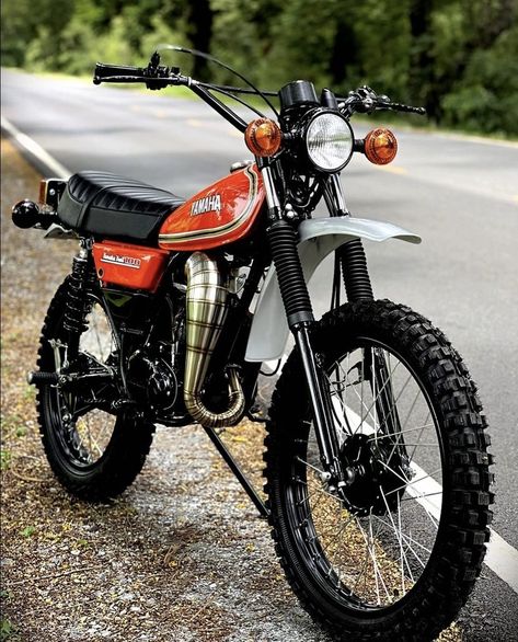 Dt 100, Yamaha Dt, Off Road Bikes, Honda Cub, Scrambler Motorcycle, Classic Bikes, Whips, Road Bike, Cafe Racer