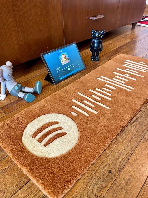 Spotify Rug, Tufting Pillow, Music Rug, Tufting Diy, Cool Room Decor, Funky Rugs, Homemade Home Decor, Apartment Decor Inspiration, Room Makeover Inspiration