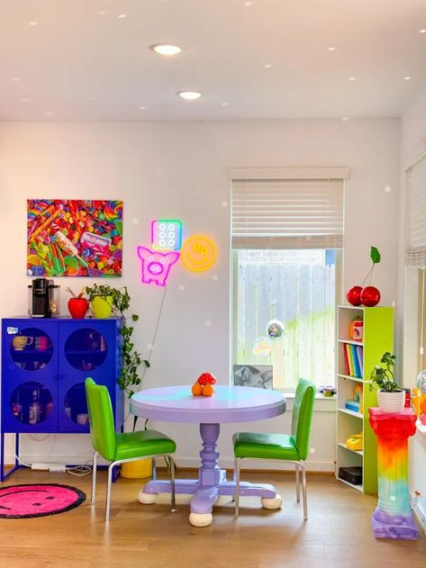 Tour Kalianna Carpenter’s Happy, Rainbow-Themed Rental Home | Apartment Therapy Bedroom Design Colorful, Orange And Yellow Bedroom, Fun House Decor, House Decor Colorful, House Decor Inspiration, Fun Bedroom Decor, Rainbow Furniture, Eclectic Bedroom Design, Bedroom Fun