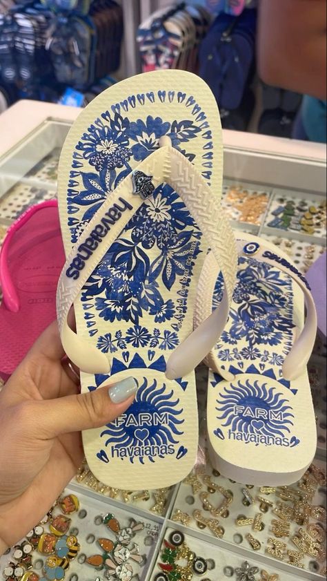 Havaianas Aesthetic, Dr Mundo, Havaianas Farm, Prayer Board, Pretty Shoes, Just Girl Things, Glow Up?, Cute Shoes, Girly Things