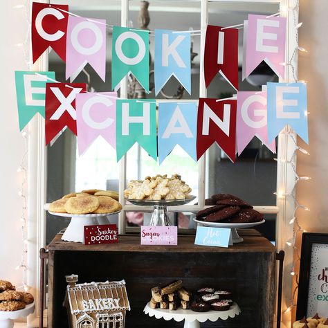 How to Host a Cookie Exchange - Handle the Heat Christmas Cookie Gift Ideas, Cookie Gift Ideas, Cookie Exchange Party Ideas, Cookie Exchange Ideas, Christmas Cookie Exchange Party Ideas, Christmas Cookie Swap Party, Gift Ideas Homemade, Resident Activities, Holiday Cookie Exchange Party