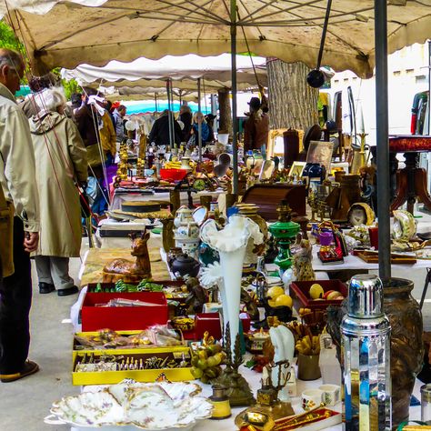 Markets In Paris, Market Video, French Flea Market, Paris Markets, My French Country Home, Paris Flea Markets, Paris France Travel, French Country Home, Paris Shopping