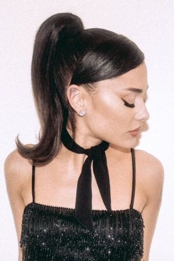 Ariana Grande's Hairstyles & Hair Colors | Steal Her Style Ariana Grande Hairstyles, Wedding Ponytail, Ariana Grande Hair, Ariana Grande Outfits, Steal Her Style, Clothes Outfits, Pop Singers, Model Hair, Nickelodeon