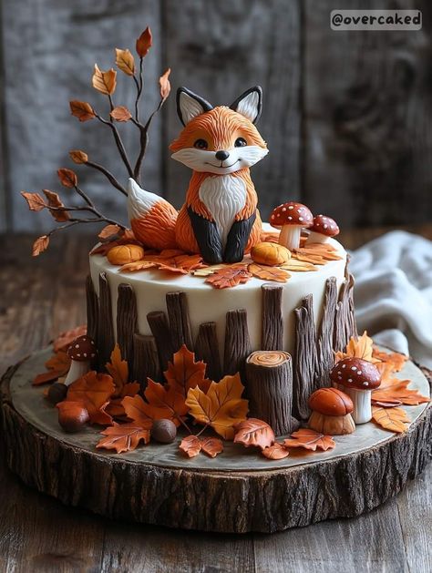 Forest Animals Birthday Party Ideas, Fox Birthday Party Ideas, Fox Birthday Cake, Woodland Baby Shower Cake, Woodland Theme Cake, Fox Paintings, Fowl Recipes, Fox Cake Toppers, Fox Birthday Party