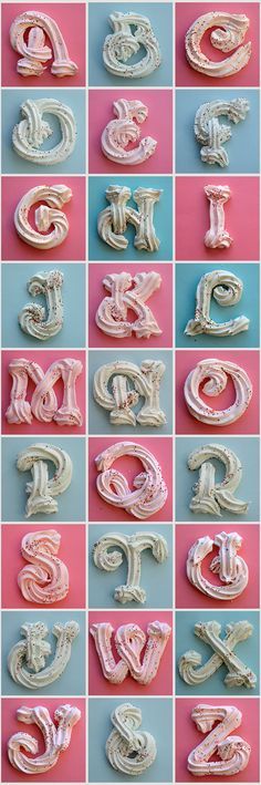 3 dimensional merengue font Meringue Desserts, Frosting Techniques, Icing Techniques, Piping Techniques, Meringue Cookies, Cake Icing, Cake Decorating Tutorials, Cake Frosting, Cake Decorating Tips