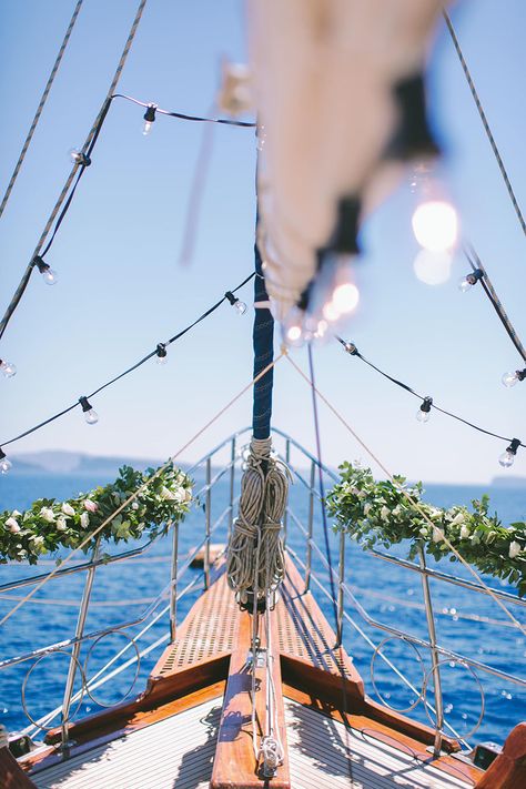 Wedding altar -yacht wedding Boat Wedding Decorations, Yacht Wedding Reception, Sailboat Wedding, Nautical Wedding Inspiration, Cruise Italy, Yacht Wedding, Boat Wedding, Wedding Arches, Yacht Party