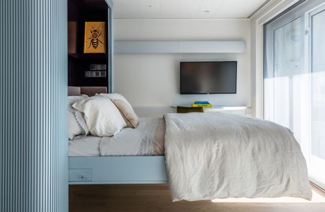 Murphy bed ideas for chic space-saving solutions | Livingetc Murphy Bed Interior Design, Murphey Bed, Fold Down Bed, Cheap Modular Homes, Murphy Bed Ideas, Best Murphy Bed, Beds Ideas, Beds For Small Spaces, Murphy Wall Beds