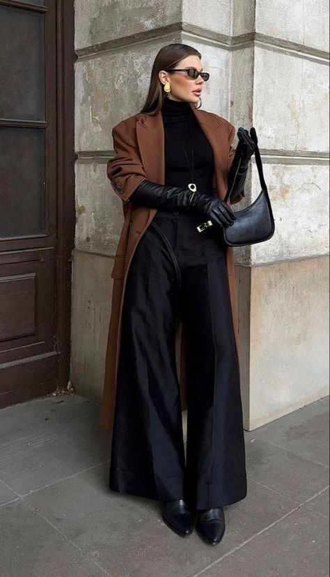 Navy Blue Office Outfit, Italian Rich Aesthetic, Elegant Classy Woman, Non Outfits, Classy Winter Outfits Chic Elegant, Winter Outfits Elegant Classy, Winter Formal Outfits For Women Classy, Mobwife Aesthetic Outfit, Elegant Dark Feminine Outfits