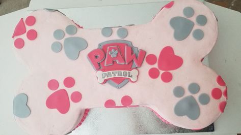 Paw Patrol Cake bone shaped paw patrol cake Paw Patrol Bone Cake, Bone Shaped Cake, Paw Patrol Torte, Dogs Cake, Puppy Birthday Cakes, Soft Chocolate Chip Cookies Recipe, Paw Patrol Cupcakes, Fireman Birthday, Paw Patrol Girl