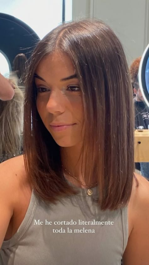 One Length Collar Bone Hair, Haircut Layers Short Hair, Pin Straight Short Hair, Short Haircut No Layers, Collar Bone Haircut Straight, Collar Bone Length Hair With Layers Straight, Medium Haircuts For Women Straight Hair, Haircut Above Shoulders, Collar Bone Haircut Layered