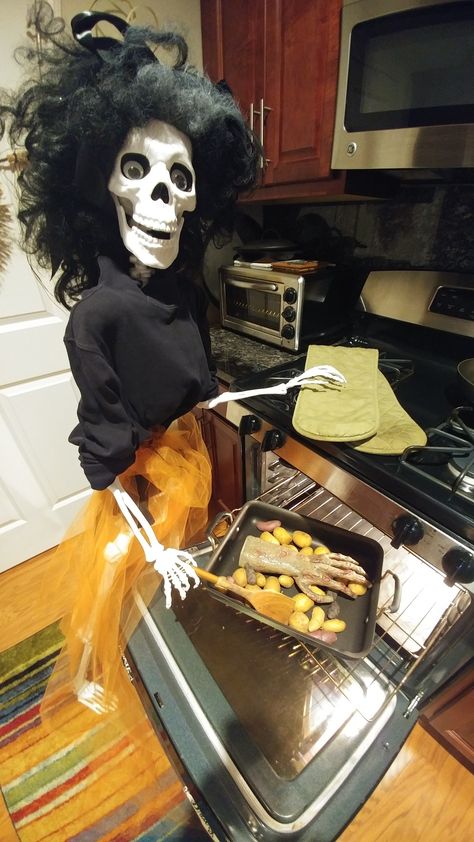 Skulia Child says roast the flesh until tender and crisp! Bone Appetit! Bone Appetit, Scary Halloween Decorations, The Flesh, In The Flesh, Scary Halloween, Halloween Face, Skeleton, Halloween Decorations, Halloween Face Makeup