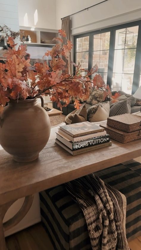 Console Table Decorating, Fall Thanksgiving Decor, Fall Outdoor Decor, Fall Outdoor, Oak Leaf, Thanksgiving Decor, Large Vase, Media Room, Fall Flowers