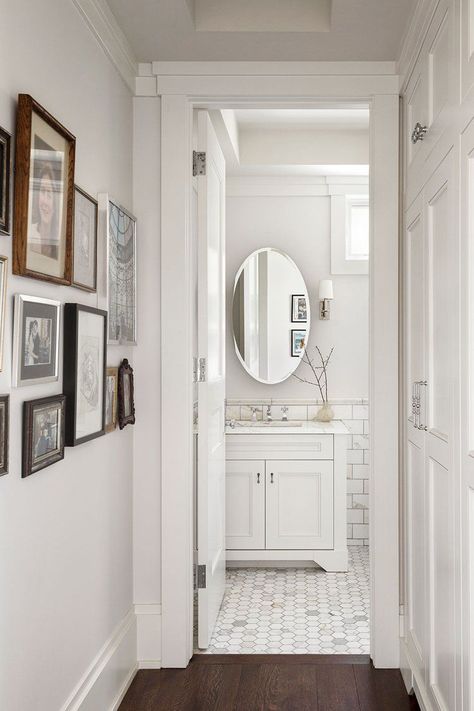 32 Half Bathroom Ideas That Prove It's the Perfect Place to Experiment With Design Bathroom Hexagon Floor, Neutral Bathroom Paint, Neutral Bathroom Paint Colors, Timeless Bathrooms, Bathroom Wainscoting Ideas, Hexagon Tile Bathroom, White Hexagon Tiles, Hexagon Tile Floor, White Marble Bathrooms