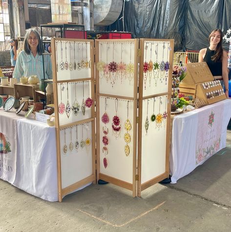 Opening day at @railyardsmarket.abq! I’m here with my mom @clayalchemystudio in the west building 🥰🌸 Pottery Booth Display, Craft Table Display, Craft Displays, Paracord Projects Diy, Craft Market Display, Market Booth, Market Display, Craft Market, Craft Booth Displays