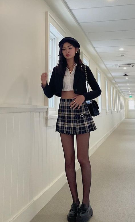 Outfits Skirts Aesthetic, Asian Skirt Outfits, Classy Preppy Outfits, Summer Outfits Asian, Outfit With Skirt, เสื้อผ้า Kylie Jenner, Looks Pinterest, 2022 Fashion, 여자 패션