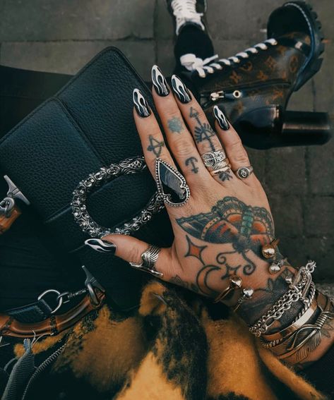 Black Nail Designs Grunge, Punk Rock Acrylic Nails, Heavy Metal Inspired Nails, Rock Nails Designs, Nail Designs Edgy, Edgy Nails Grunge, Grunge Nails Stiletto, Sammi Jefcoate Nails, Edgy Nails Grunge Stilleto