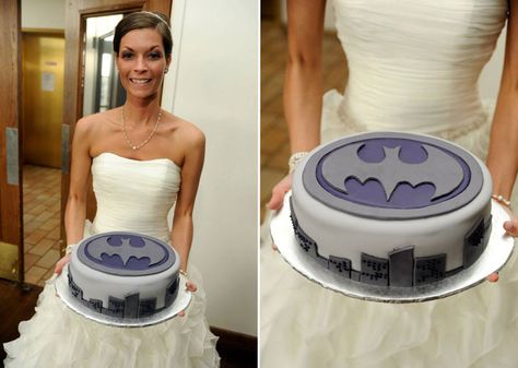 Batman Grooms Cake, Batman Wedding Cakes, Comic Book Wedding, Batman Wedding, Superhero Wedding, Batman Theme, Batman Cake, Batman Stuff, Groom Cake