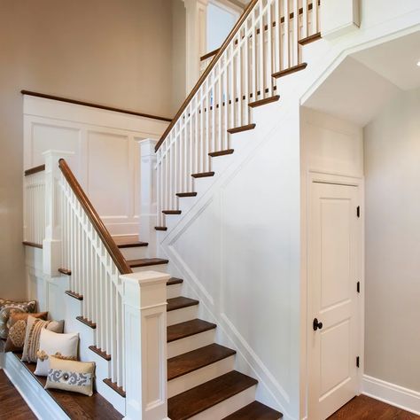 Switchback Stairs Half Closed - Photos & Ideas | Houzz