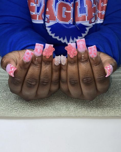 Short Teddy Bear Nails, Short Gummy Bear Nails, Carebear Nail Ideas, Gummy Bear Nails, Teddy Bear Nails, Bear Nails, Nails Sets, Kay Kay, Y2k Baddie