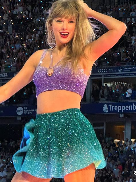 Eras Tour 1989, 1989 Tour, Pop Queen, Taylor Swift Outfits, Taylor Swift Videos, Taylor Swift 1989, Swift 3, Live Taylor, Taylor Swift Pictures