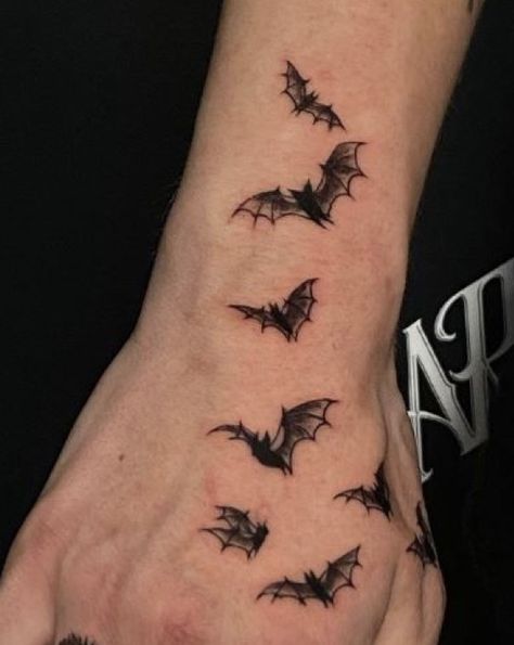 Thigh Piece Tattoos, Bats Tattoo Design, Emo Tattoos, Batman Tattoo, Bat Tattoo, Wicked Tattoos, Creepy Tattoos, Arm Band Tattoo, Tatuaje A Color