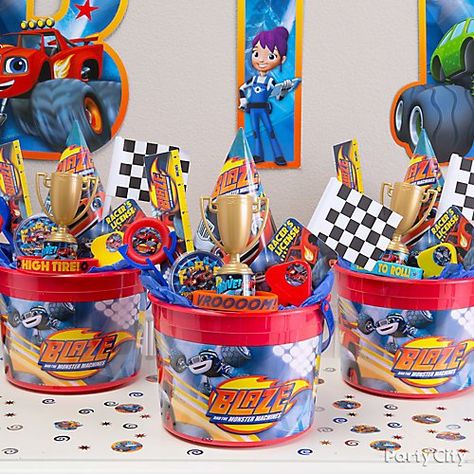 Blaze Party Decorations, Yellow Lyrics, Festa Monster Truck, Blaze Birthday Party, Blaze Party, Blaze And The Monster Machines Party, Blaze The Monster Machine, Truck Theme Birthday, Blaze Birthday