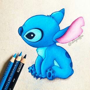 Stitch Drawing Colored Pencil Artwork Ideas, Prismacolor Drawing, Colored Pencil Art Projects, Prismacolor Art, Disney Paintings, Colored Pencil Artwork, Stitch Drawing, Black And White Art Drawing, Disney Art Drawings