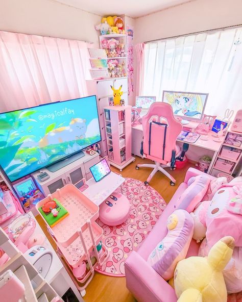 Pastel Living Room, Kawaii Room Ideas, Desk Organisation, Kawaii Bedroom, Gaming Room Decor, Gamer Setup, Gamer Room Decor, Otaku Room, Video Game Room Design