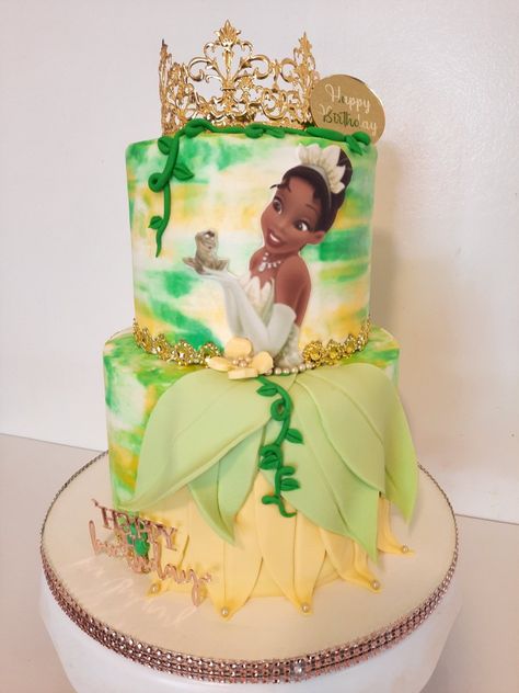 Princess Tiana Birthday Cake Ideas, Princess Tiana Cakes, Princess And Frog Cake, Princess And The Frog First Birthday Party Ideas, Princess Tiana Birthday Party Cake, Tiana Princess And The Frog Birthday Party, Princess And The Frog Cakes, Tiana Princess And The Frog Party, Princess And The Frog Birthday Ideas