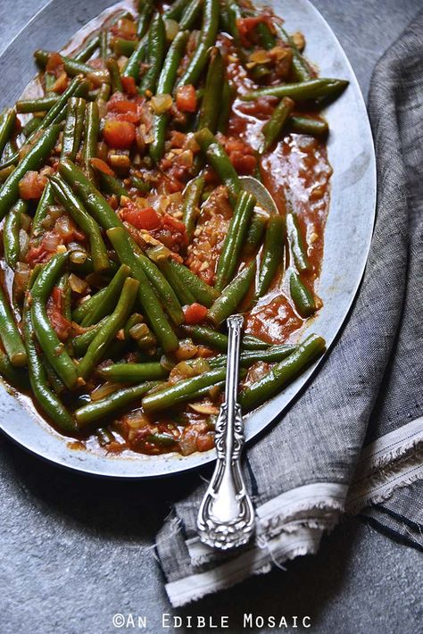 Lebanese Dishes, Parmesan Green Beans, Middle East Recipes, Metabolism Diet, Fried Green Beans, Green Bean Salads, Roasted Green Beans, Middle Eastern Dishes, Healthy Vegetable