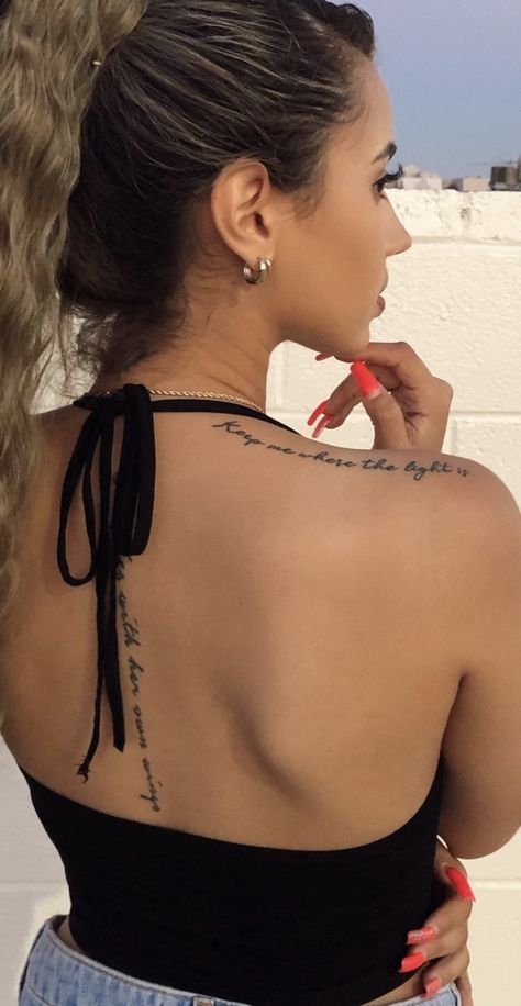 Shoulder Writing Tattoos For Women, 2023 Tattoos Women, Left Back Shoulder Tattoo Women, Shoulder Word Tattoos For Women, Shoulder To Neck Tattoos For Women, Top Shoulder Tattoos For Women, Neck To Shoulder Tattoo Women, Neck To Shoulder Tattoo, Shoulder Tattoos For Women Elegant