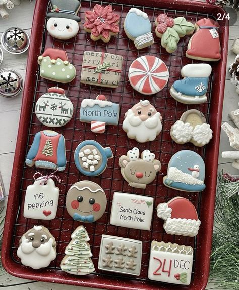 Mini Christmas Sugar Cookies, Bake Sale Cookies, Cookie Gift Boxes, Sugar Cookie Icing, Cookie Business, Dark Chocolate Cakes, Cookies Christmas, Xmas Cookies, Fancy Cookies